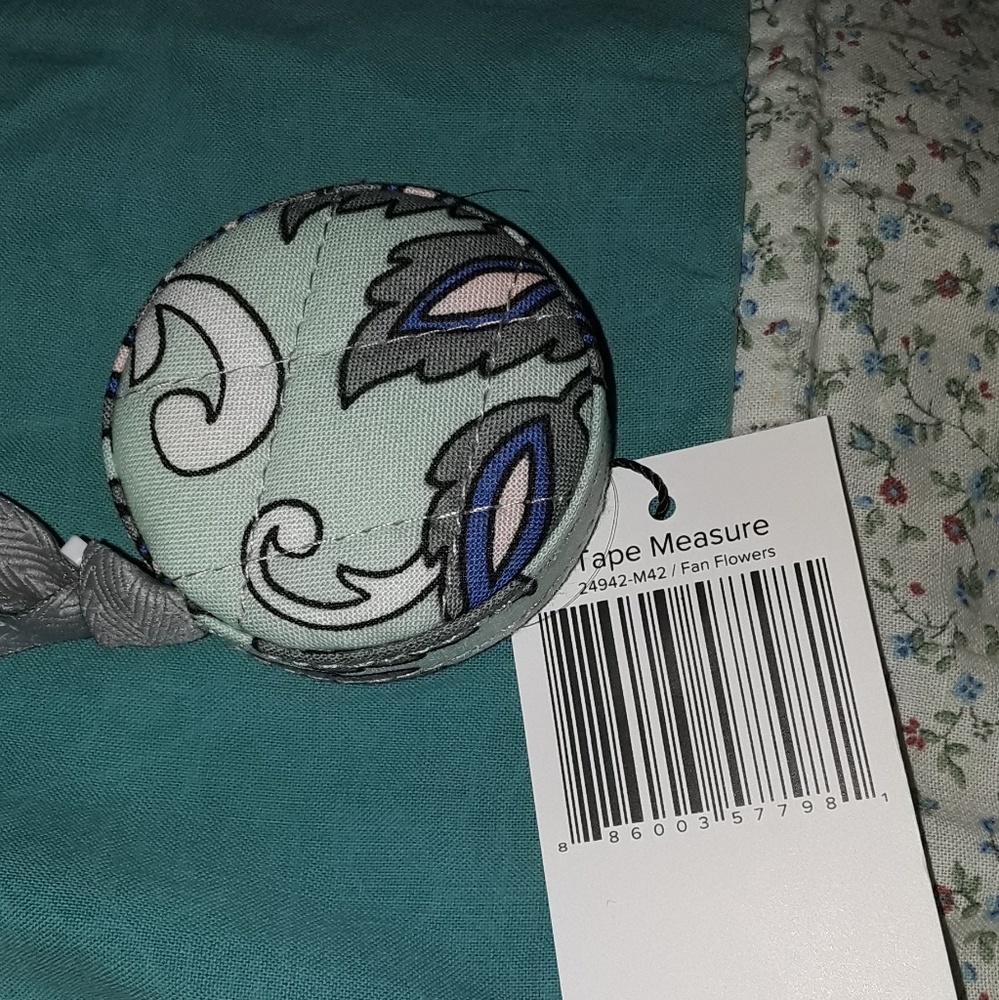 Vera bradley tape measure nwt